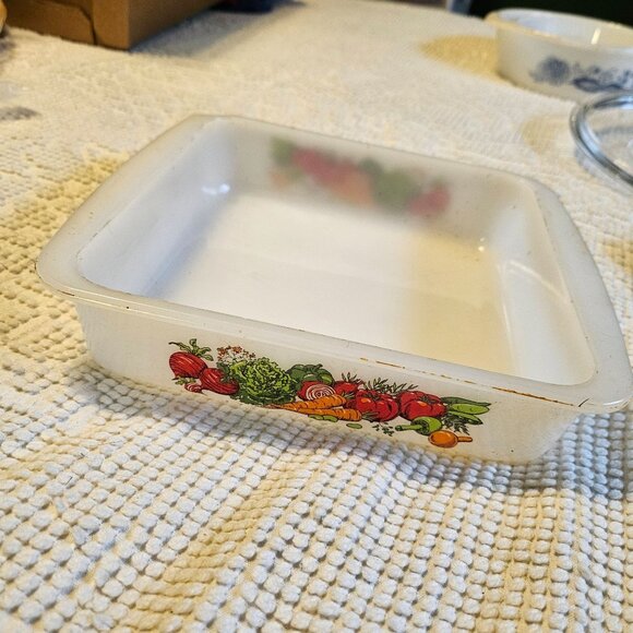 Lot of 2 VTG Glasbake 8" Square Casserole Dish Vegetables & 1 Qt Round Casserole - Picture 7 of 13